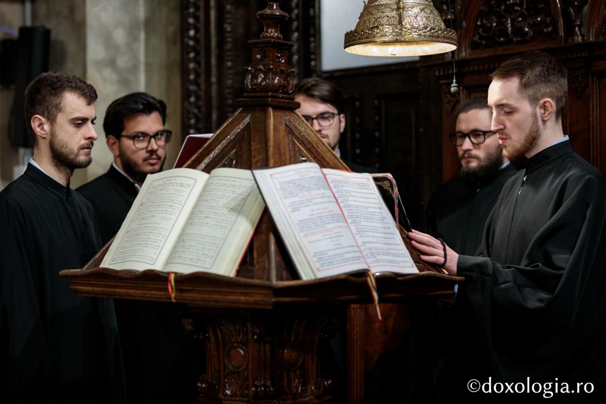 Foto: Oana Nechifor PS Nichifor, la Denia celor 12 Evanghelii: „Hristos nu a căutat o etichetă a lumii”