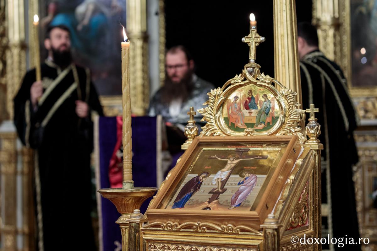 Foto: Oana Nechifor PS Nichifor, la Denia celor 12 Evanghelii: „Hristos nu a căutat o etichetă a lumii”