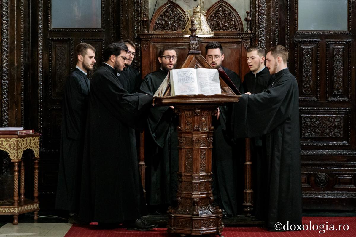 Foto: Oana Nechifor PS Nichifor, la Denia celor 12 Evanghelii: „Hristos nu a căutat o etichetă a lumii”