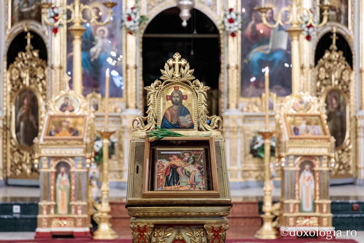 Foto: Oana Nechifor PS Nichifor, la Denia celor 12 Evanghelii: „Hristos nu a căutat o etichetă a lumii”