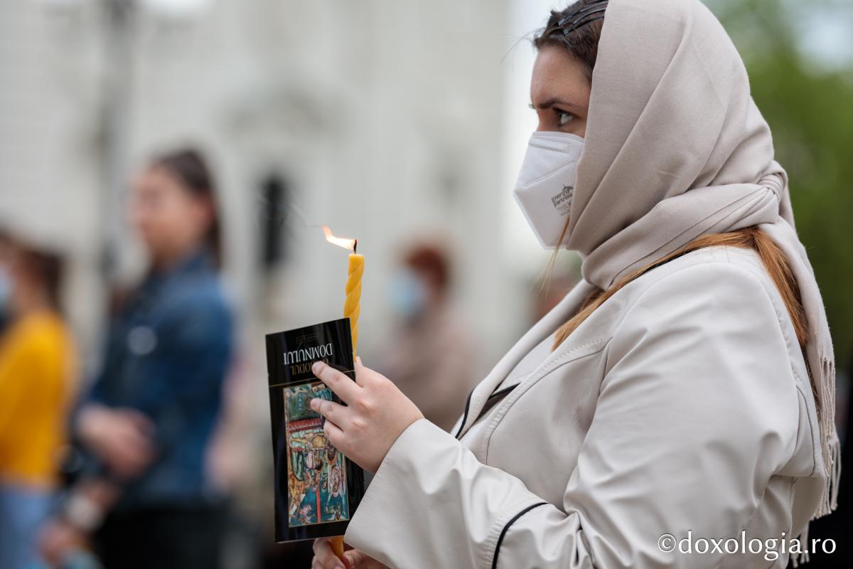 Denia Prohodului Domnului la Catedrala mitropolitană din Iași: „Pentru viața prietenilor Săi, Hristos Domnul a ales calea răstignirii”