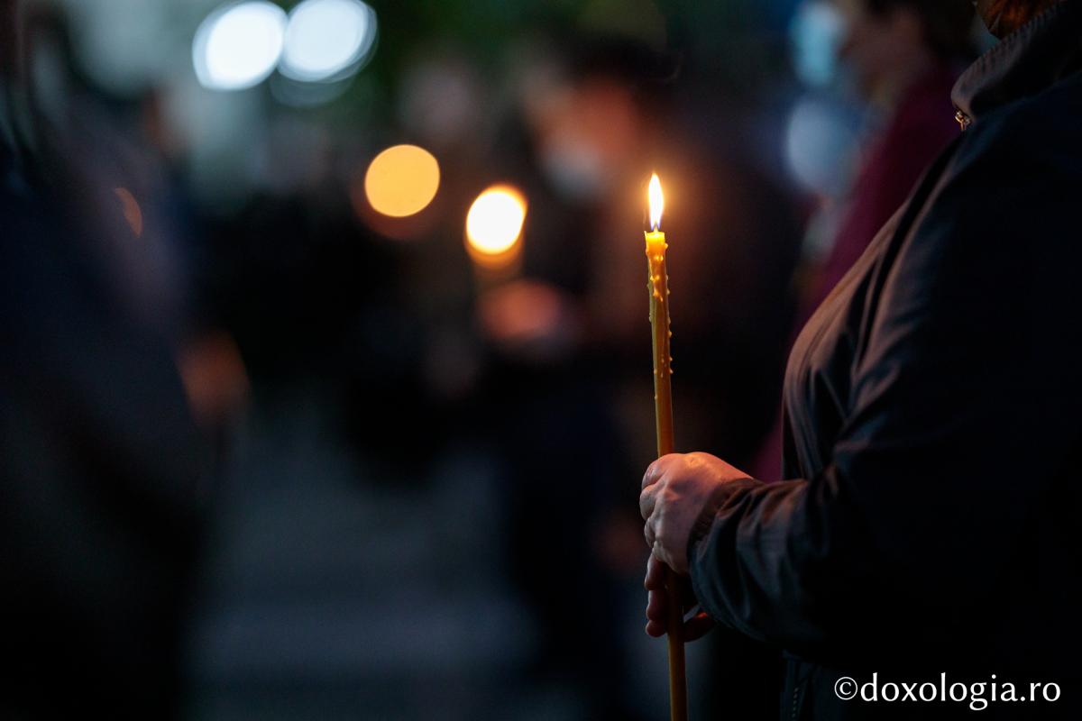 Denia Prohodului Domnului la Catedrala mitropolitană din Iași: „Pentru viața prietenilor Săi, Hristos Domnul a ales calea răstignirii”