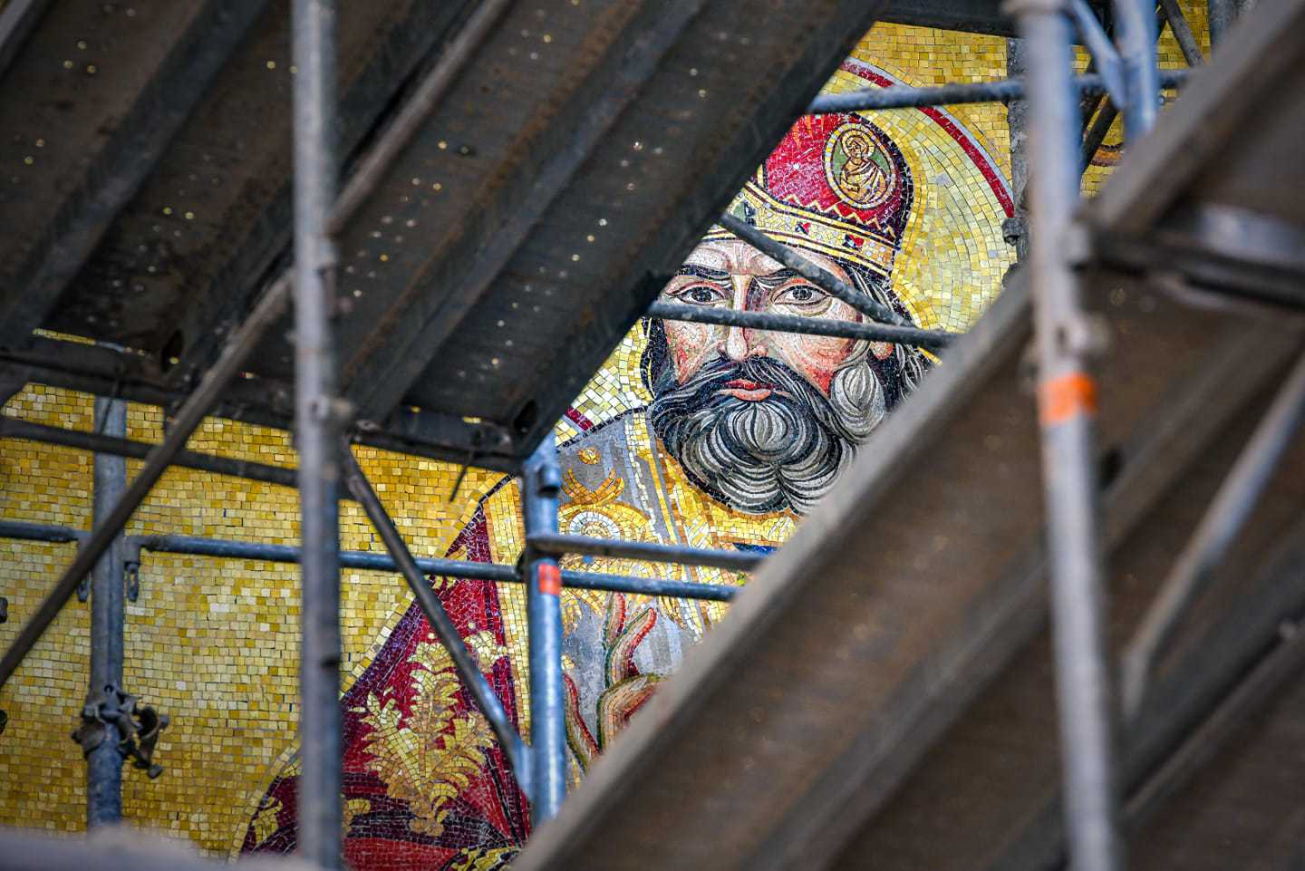 Catedrala Naţională: Pictura altarului va fi gata în această vară