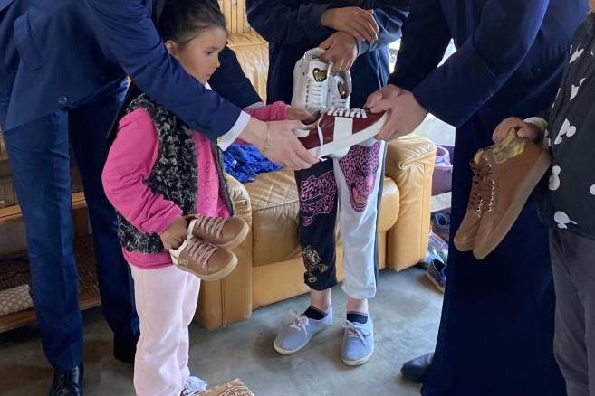 Programul „Papuci pentru cei mici” în Protoieria Sascut