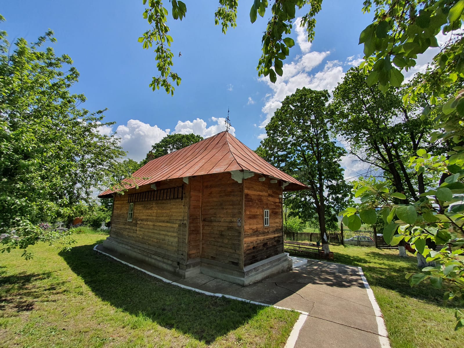 IPS Mitropolit Teofan, prezent la hramul Parohiei Griești