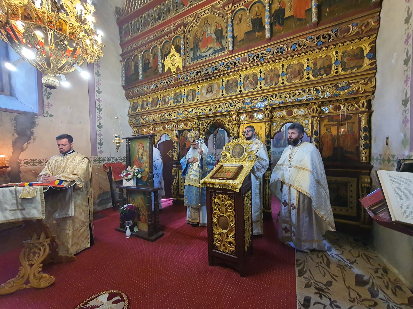 IPS Mitropolit Teofan, prezent la hramul Parohiei Griești