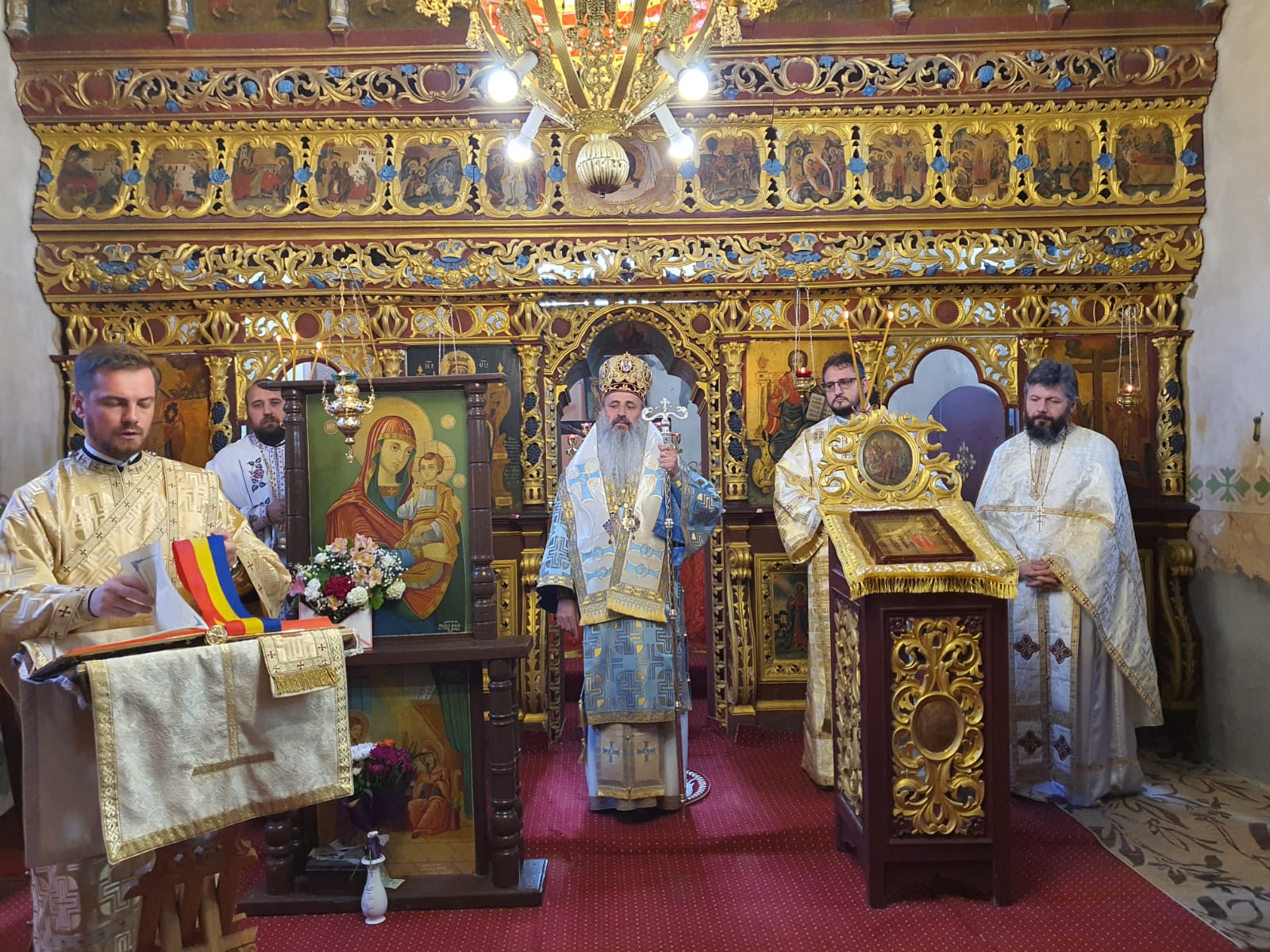 IPS Mitropolit Teofan, prezent la hramul Parohiei Griești