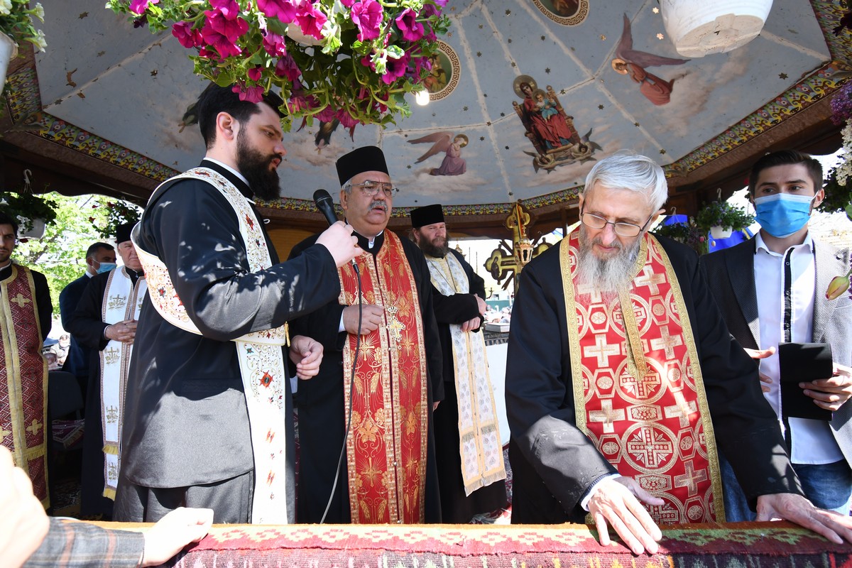 Cinstirea Sfântului Apostol Toma în altarul de vară al Parohiei Andrieșeni