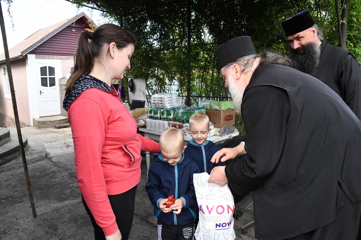 Sprijin din partea Mănăstirii Hadâmbu pentru o familie greu încercată din Romanovca