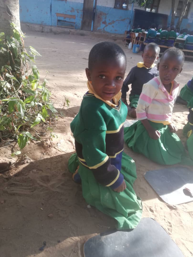 Întâlnire cu profesorii și elevii Școlii Generale din satul Mkoga