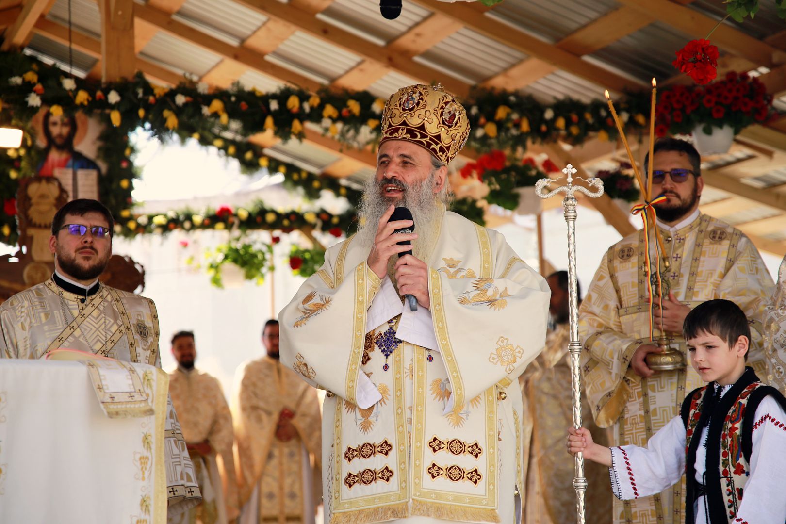 Biserica „Sfântul Ierarh Nicolae” din Agapia, resfințită de Părintele Mitropolit Teofan