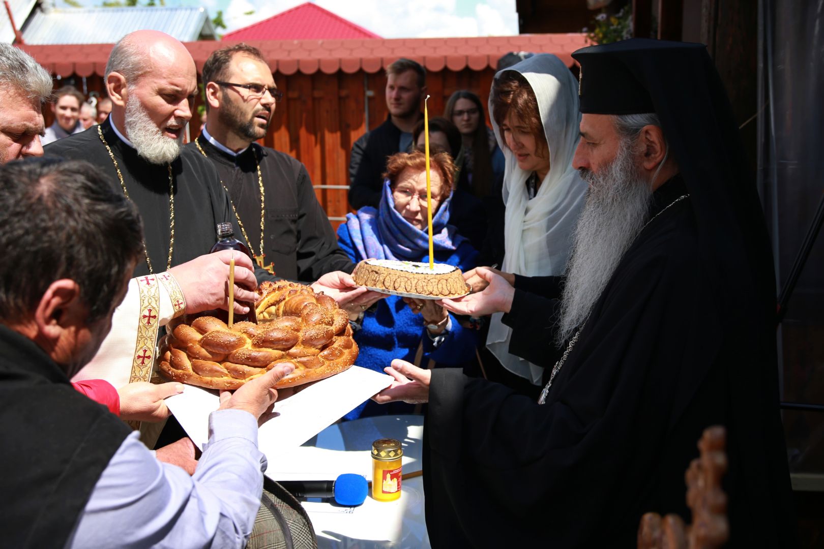 Ctitoria Părintelui Patriarh Teoctist Arăpașu, resfințită de IPS Părinte Mitropolit Teofan