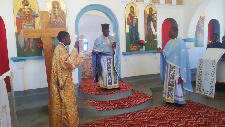 Kristo Amefufuka! (Hristos a înviat!)