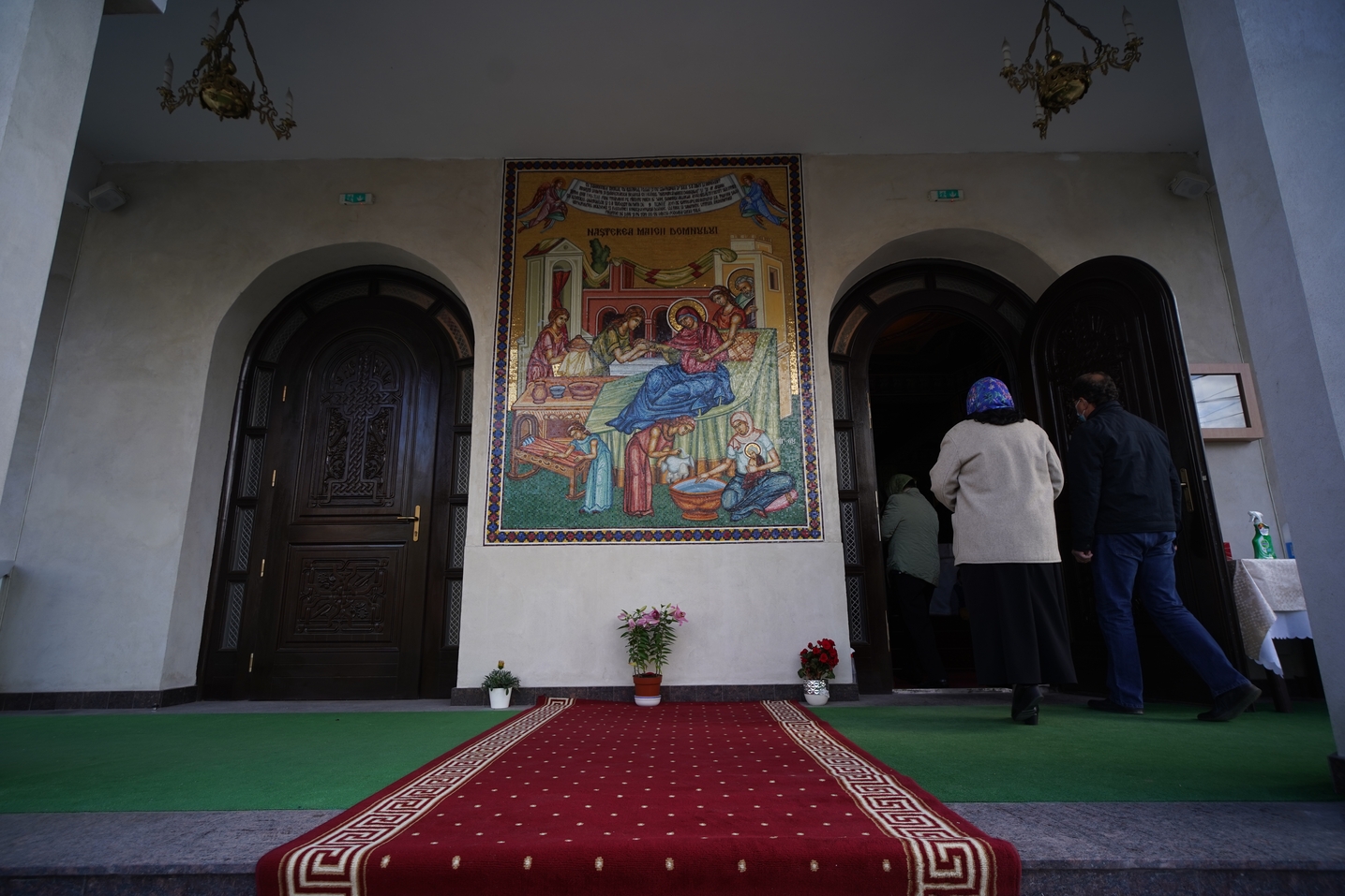 IPS Mitropolit Teofan, la Parohia Precista II din Piatra Neamț: „Creștinul adevărat este creștinul care nu deznădăjduiește”