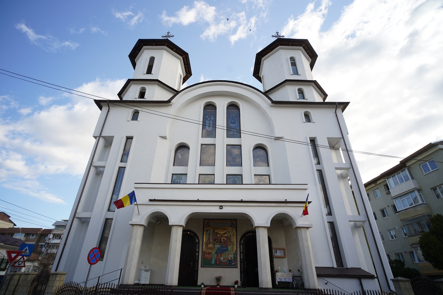 IPS Mitropolit Teofan, la Parohia Precista II din Piatra Neamț: „Creștinul adevărat este creștinul care nu deznădăjduiește”