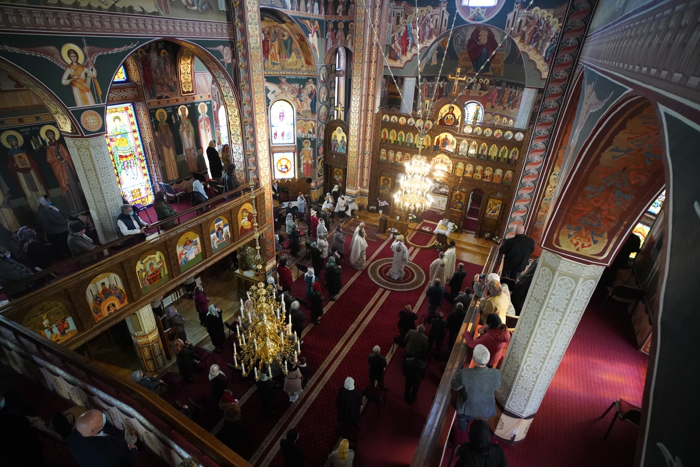 IPS Mitropolit Teofan, la Parohia Precista II din Piatra Neamț: „Creștinul adevărat este creștinul care nu deznădăjduiește”