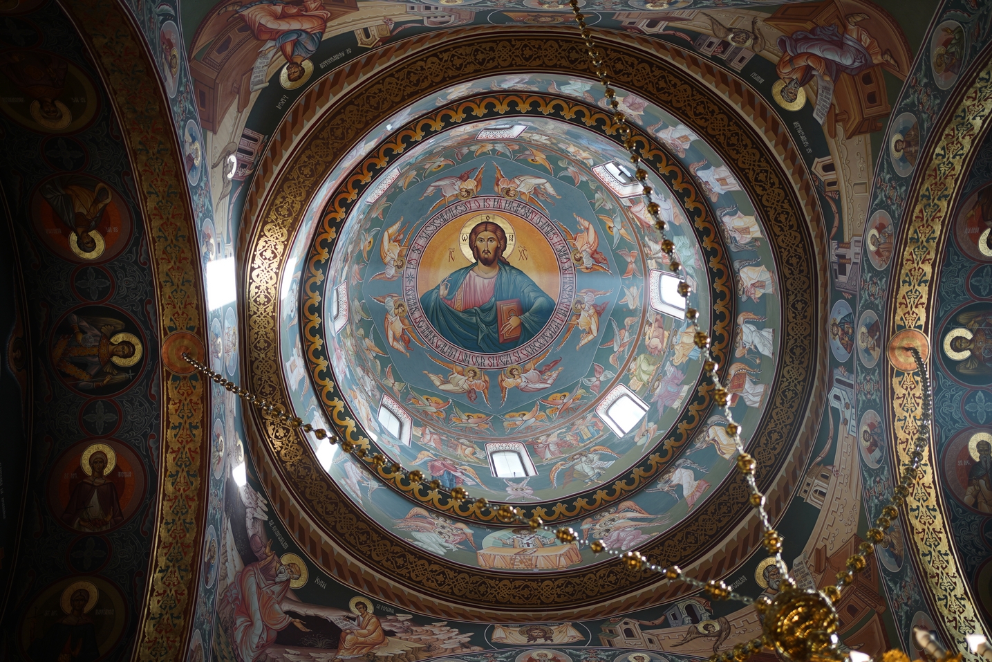 IPS Mitropolit Teofan, la Parohia Precista II din Piatra Neamț: „Creștinul adevărat este creștinul care nu deznădăjduiește”