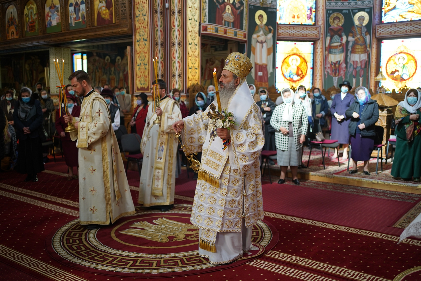 IPS Mitropolit Teofan, la Parohia Precista II din Piatra Neamț: „Creștinul adevărat este creștinul care nu deznădăjduiește”