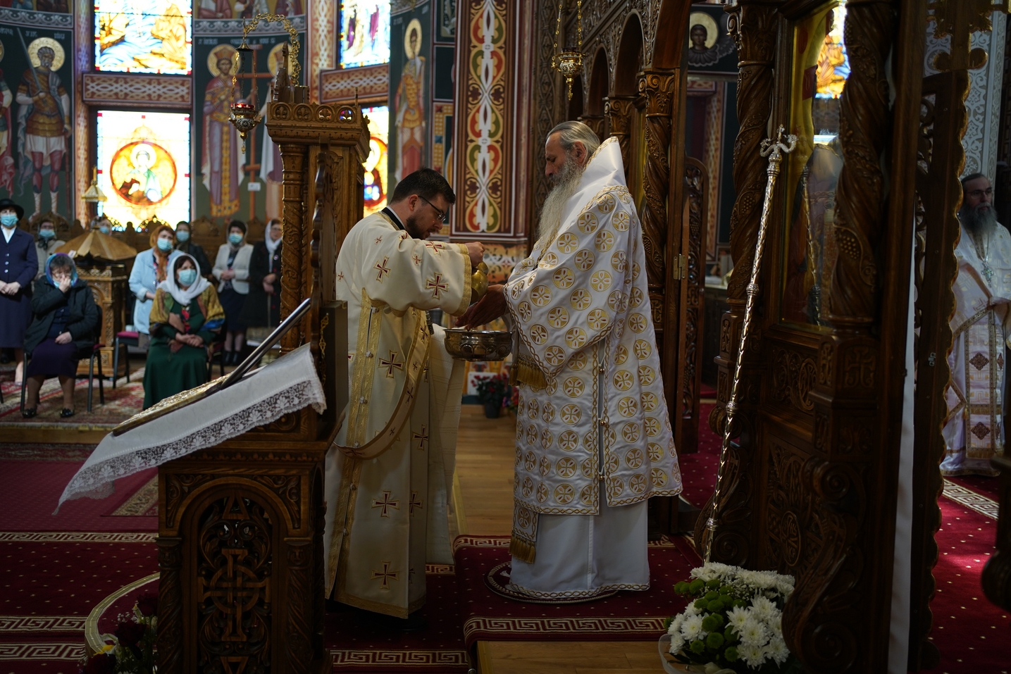 IPS Mitropolit Teofan, la Parohia Precista II din Piatra Neamț: „Creștinul adevărat este creștinul care nu deznădăjduiește”