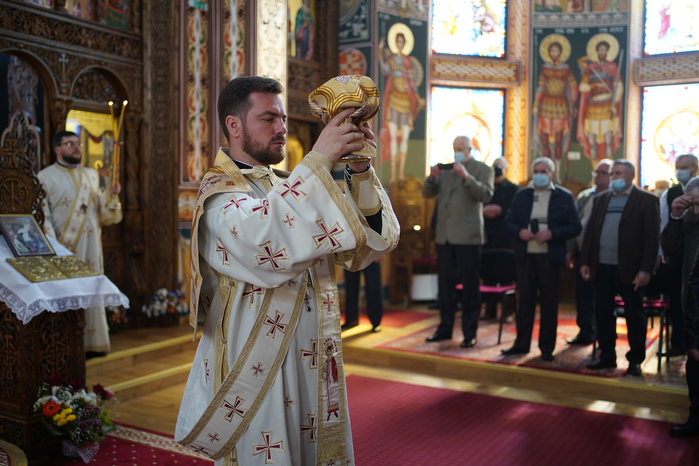 IPS Mitropolit Teofan, la Parohia Precista II din Piatra Neamț: „Creștinul adevărat este creștinul care nu deznădăjduiește”