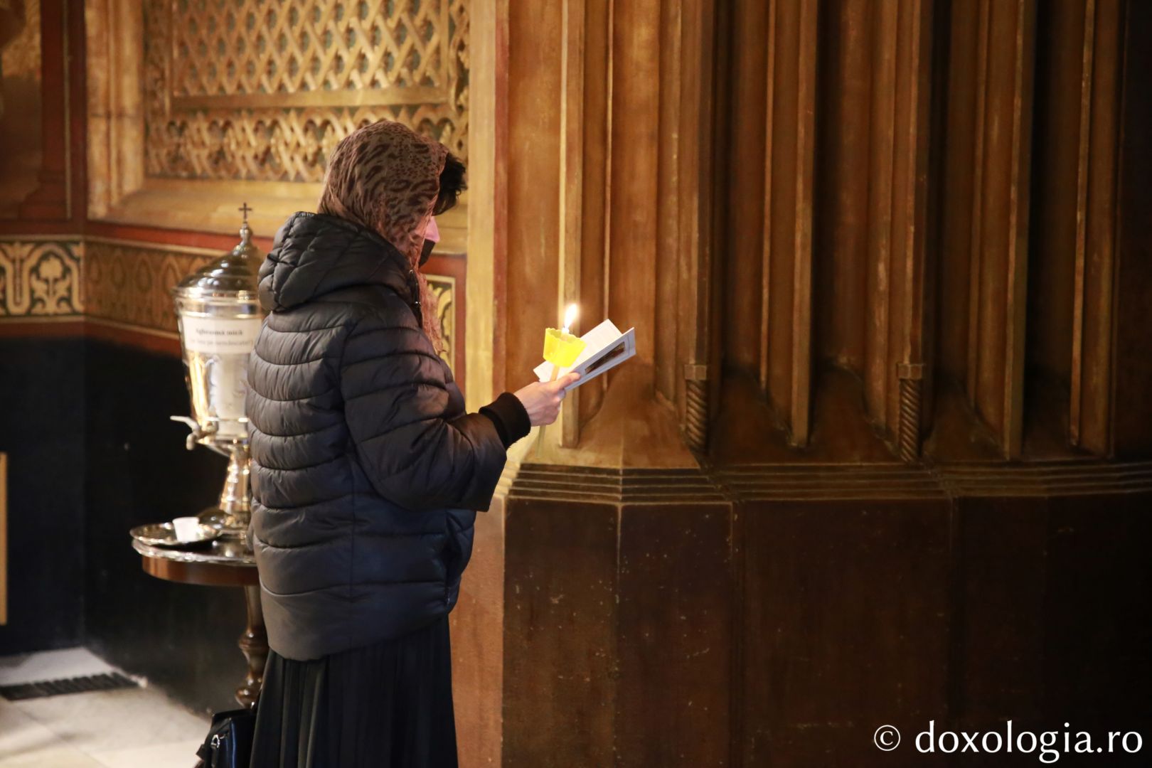 Slujba Prohodului la Mănăstirea „Sfinții Trei Ierarhi” din Iași. PS Nichifor Botoșăneanul a oficiat ultima denie din acest an