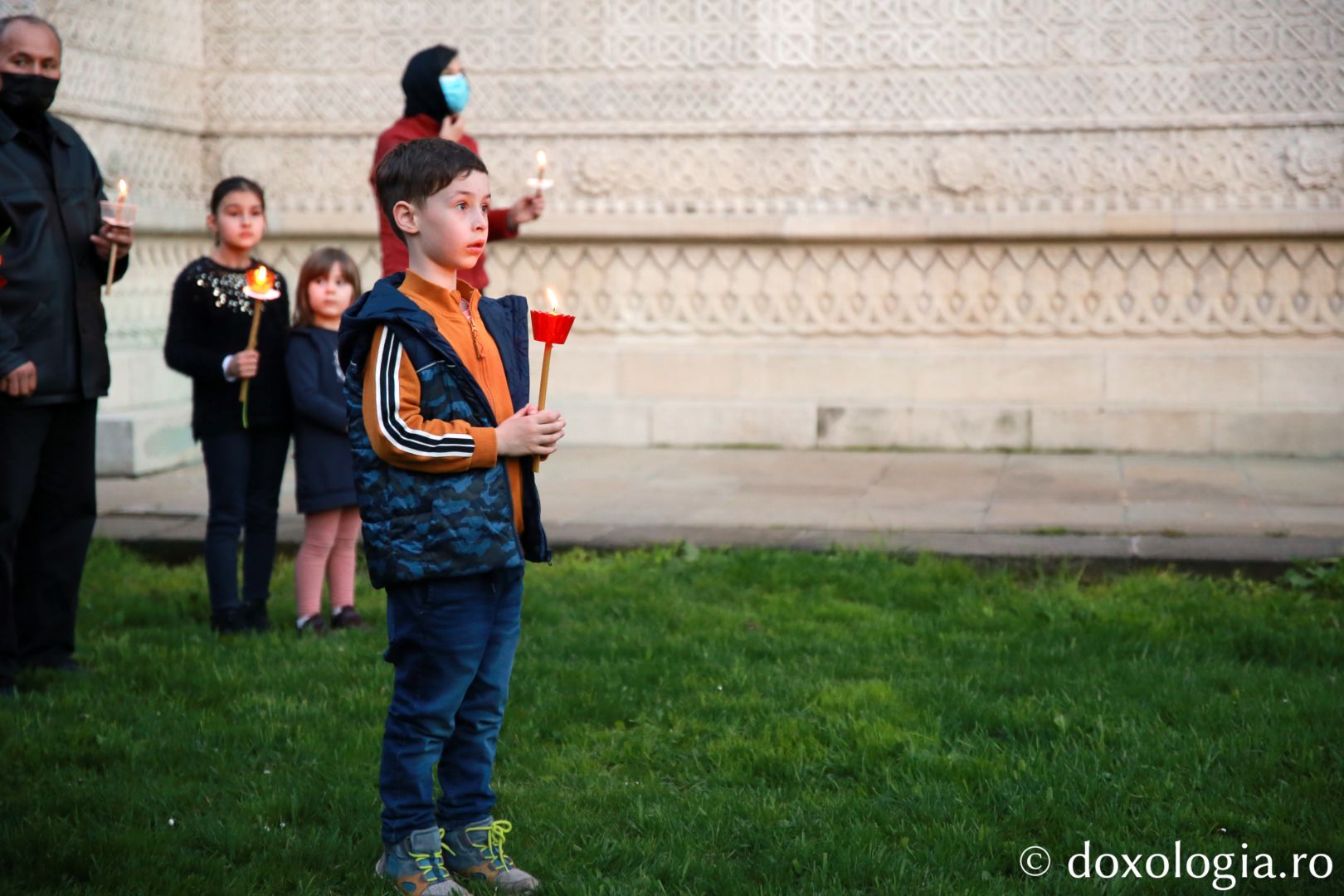 Slujba Prohodului la Mănăstirea „Sfinții Trei Ierarhi” din Iași. PS Nichifor Botoșăneanul a oficiat ultima denie din acest an