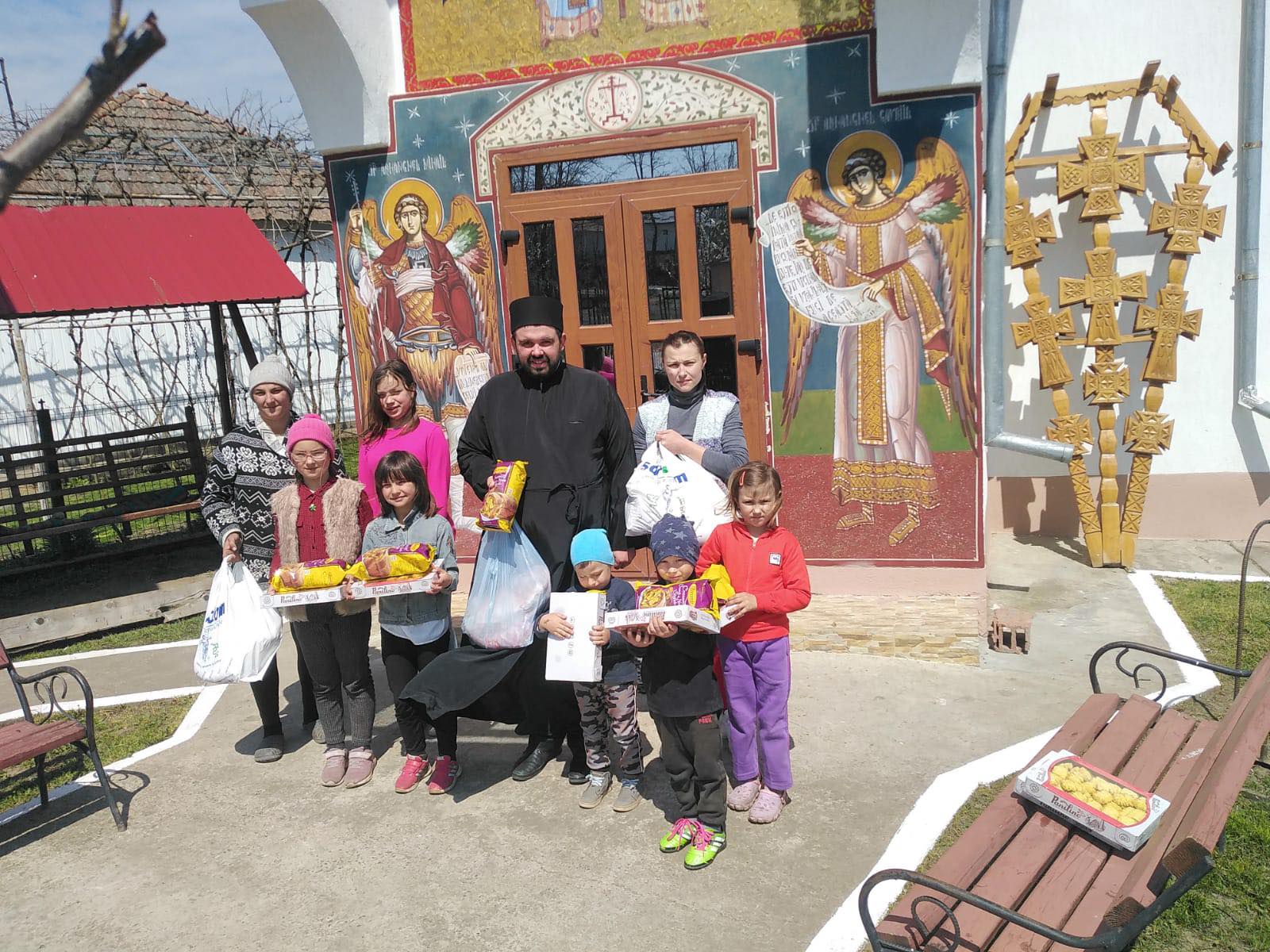 Slujire arhierească și vizită pastorală în Parohia Chișcăreni și filia Sat Nou