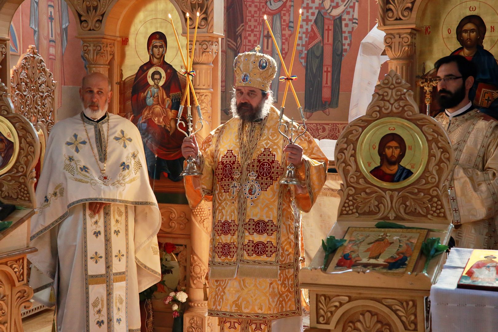 Slujba Parastasului pentru domnul Corneliu Muha, părintele manualelor școlare de religie