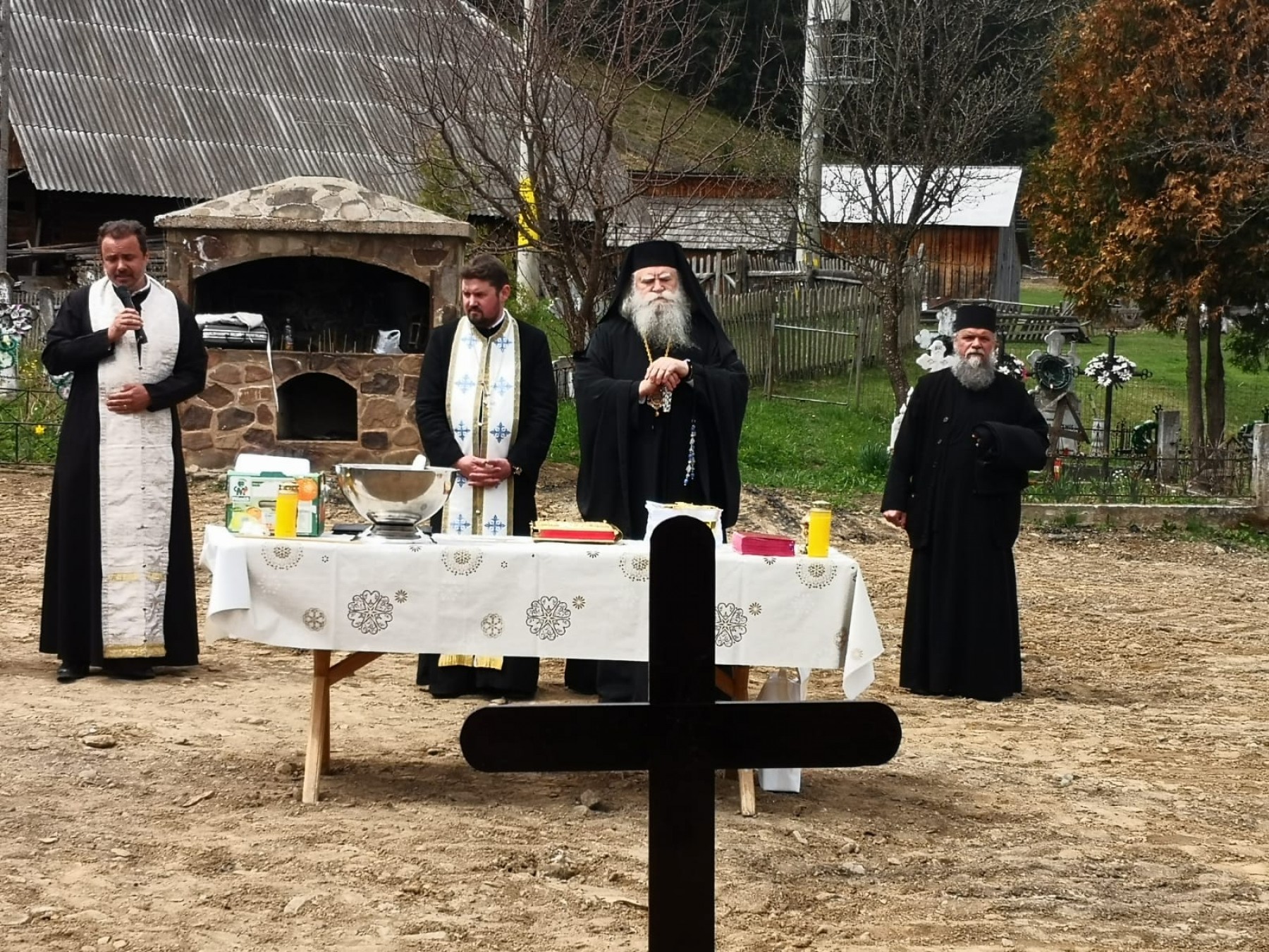 Sfințire de loc de biserică în Brodina de Sus, Suceava