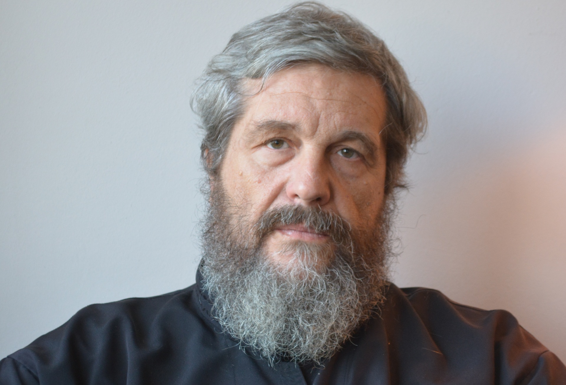 Părintele Nikolaos Loudovikos va vorbi despre „Estetica relațiilor” într-o nouă sinaxă on-line