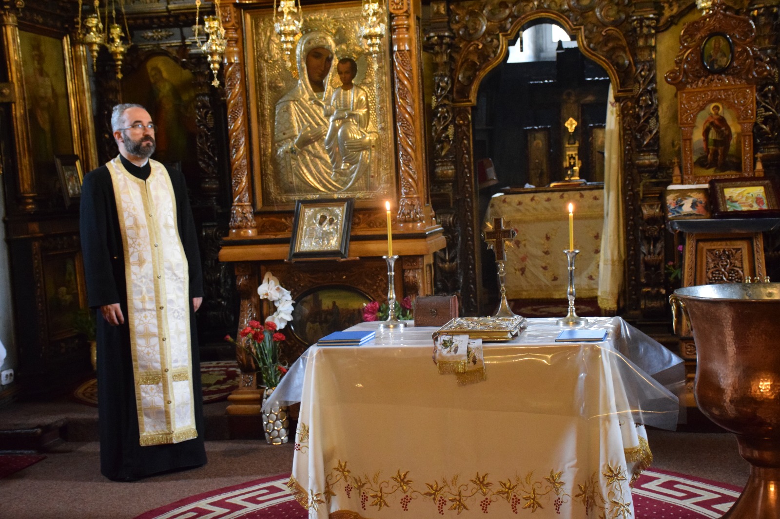 Activitate practică privind săvârșirea Tainei Sfântului Botez