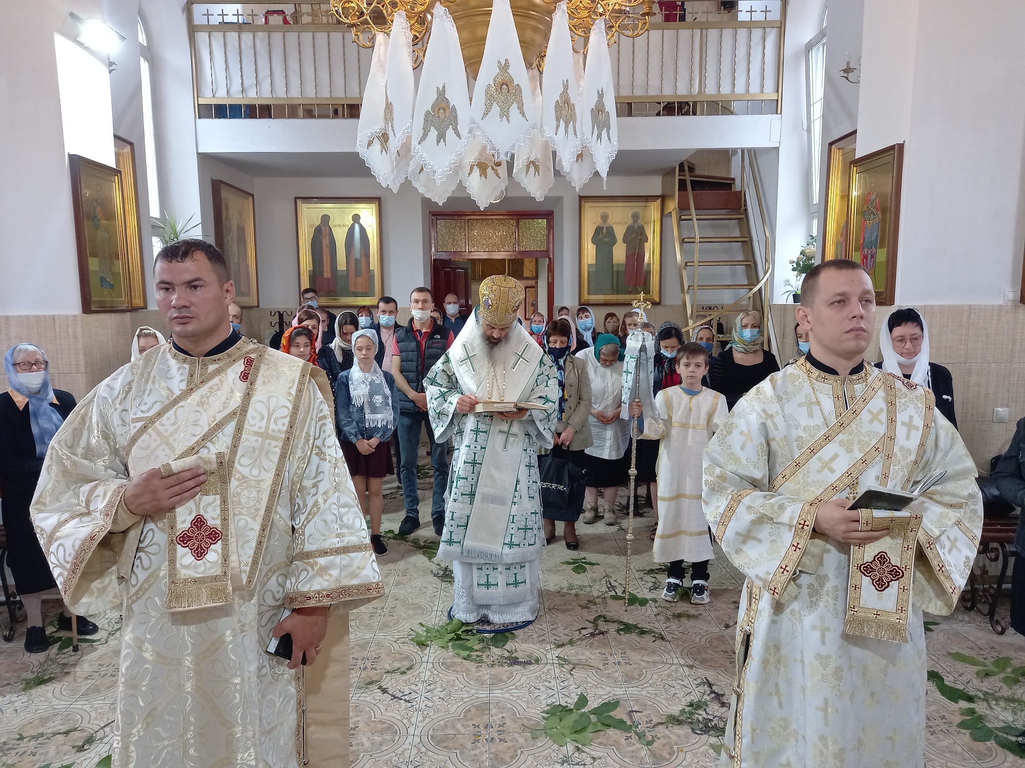 Personalul medical din Episcopia de Bălţi, gratificat de către Preasfinţitul Antonie Personalul medical din Episcopia de Bălţi, gratificat de către Preasfinţitul Antonie