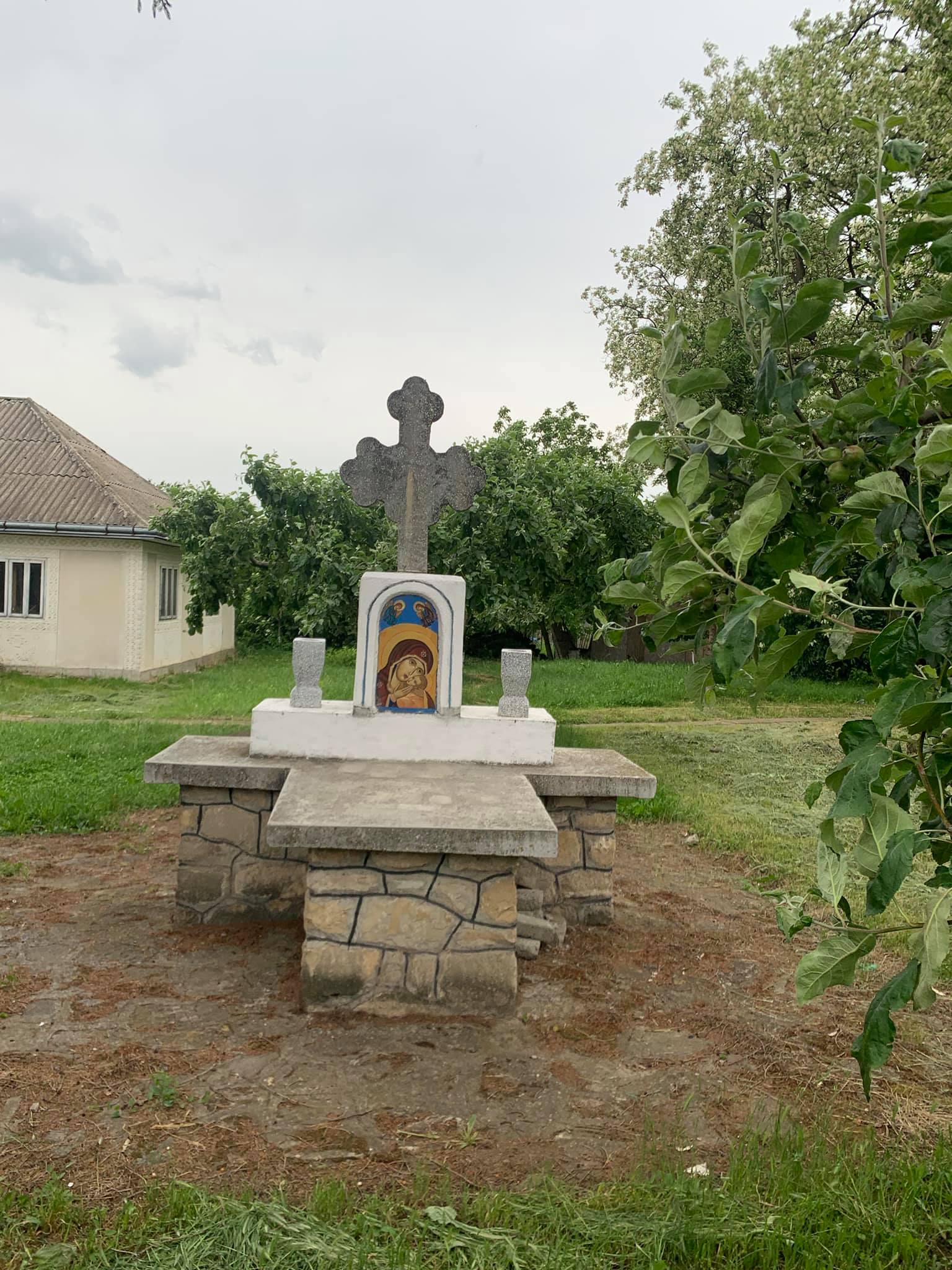 La Parohia „Sfinții Voievozi” – Cristești II, Protopopiatul Botoșani, a fost instalat un nou preot