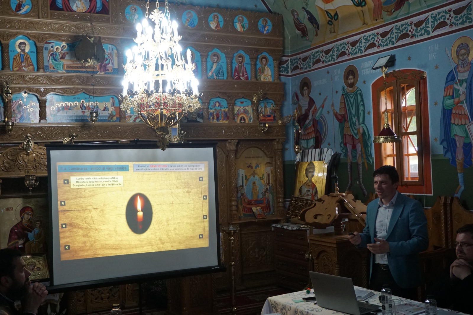 „Cateheza este temelia pe care se construiește predica preotului”