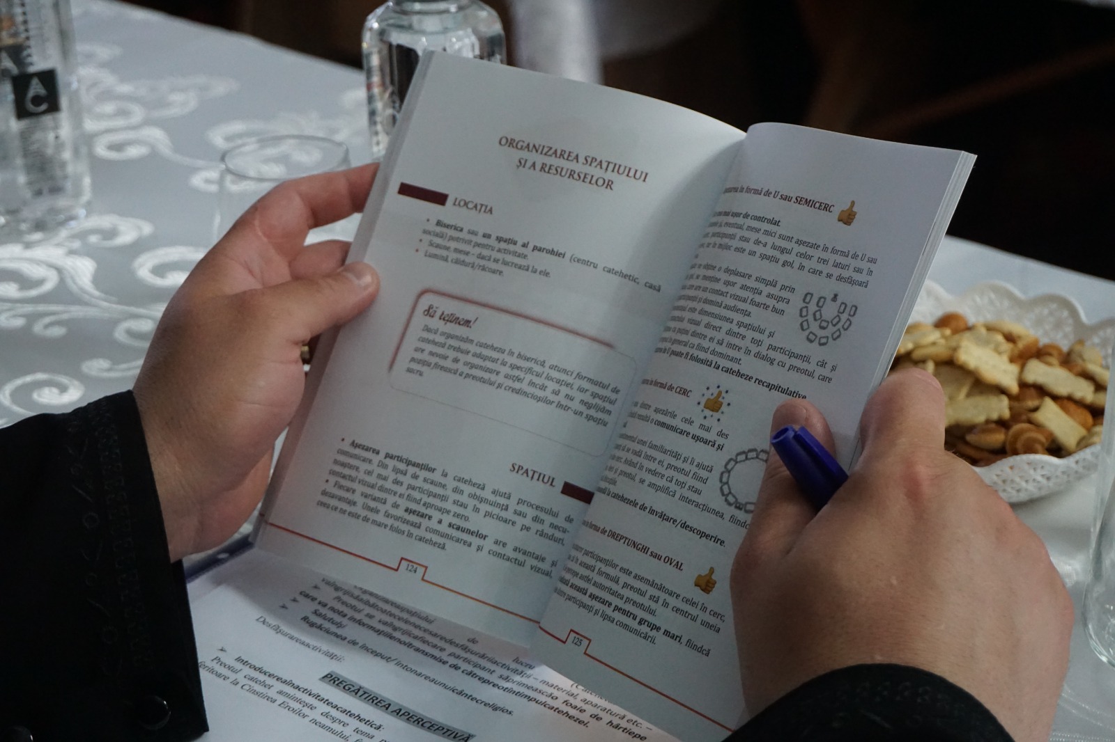 „Cateheza este temelia pe care se construiește predica preotului”