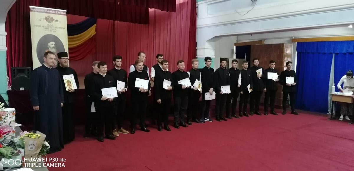 Festivitate de premiere la Liceul Teologic „Episcop Melchisedec” din Roman