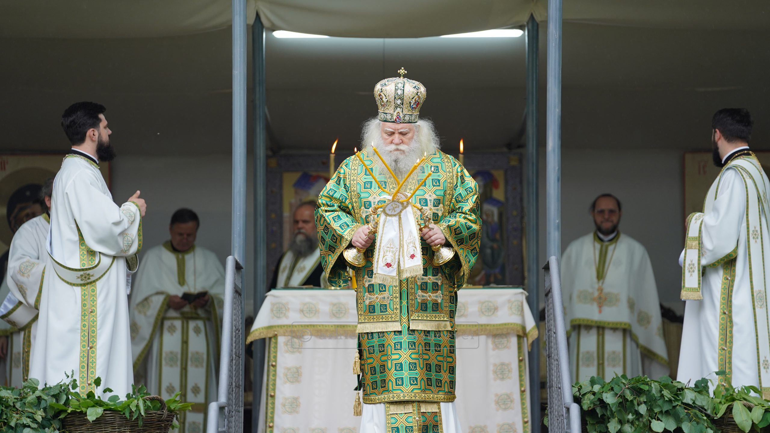 Sărbătoarea Pogorârii Sfântului Duh la Catedrala Arhiepiscopală din Suceava – Mănăstirea Sfântul Ioan cel Nou