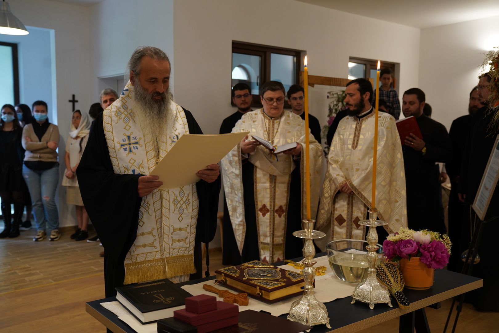 Părintele Mitropolit Teofan a sfinţit Centrul „ROD – spaţiu creativ şi de învăţare” din Piatra Neamţ