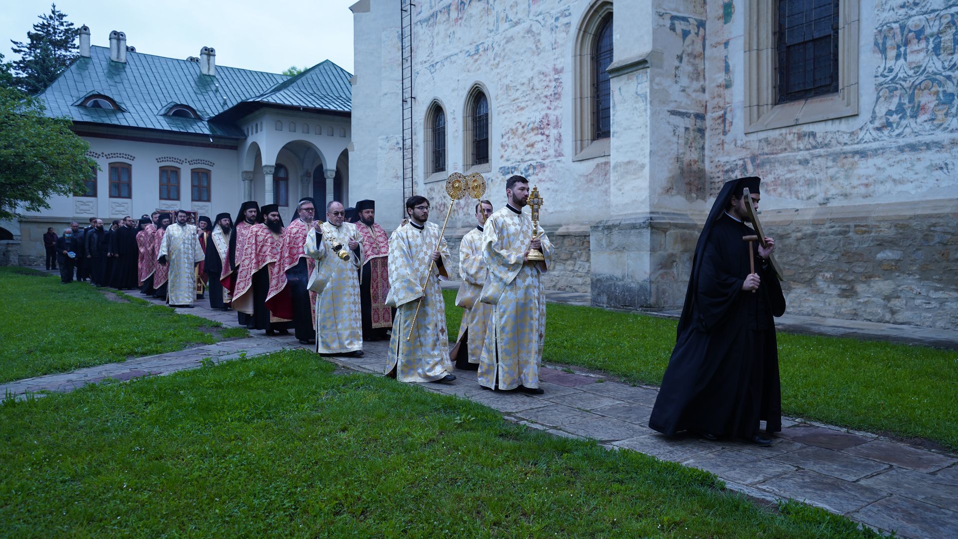 Foto: Irina Ursachi Suceava: Racla cu moaștele Sfântului Mare Mucenic Ioan cel Nou a fost așezată spre închinare