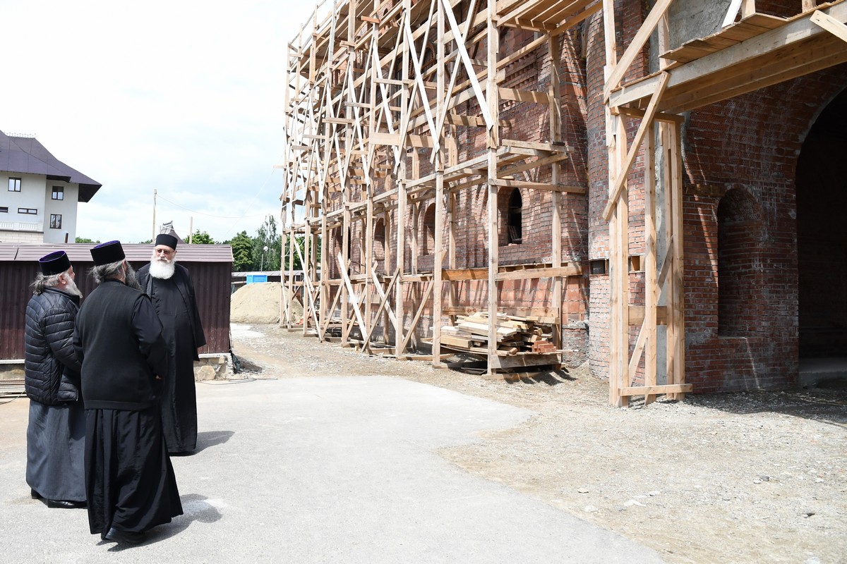 Apel pentru sprijinirea construirii clopotniţei Mănăstirii Hadâmbu