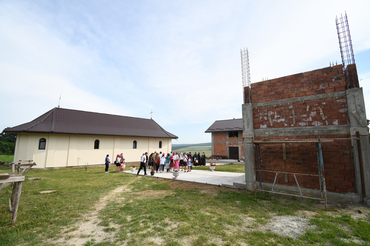 Biserica „Soborul Tuturor Sfinţilor” din Parohia Urşiţa-Mironeasa şi-a serbat hramul