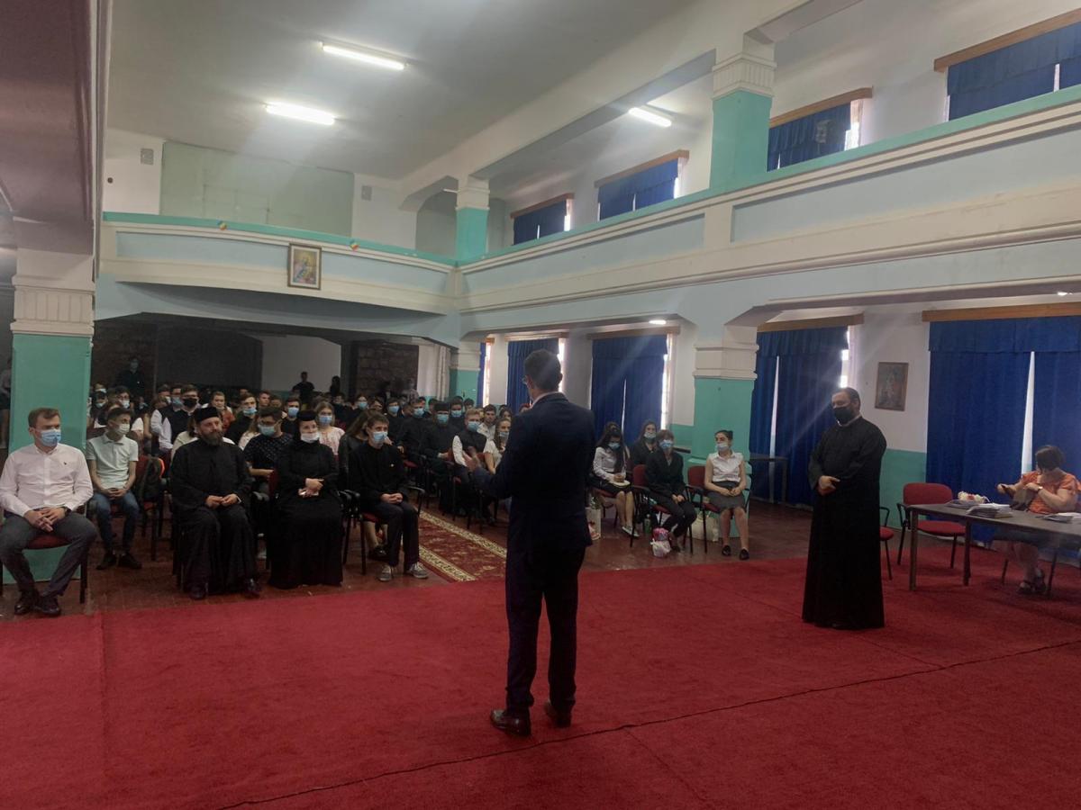 Festivitate de premiere la Liceul Teologic „Episcop Melchisedec” din Roman