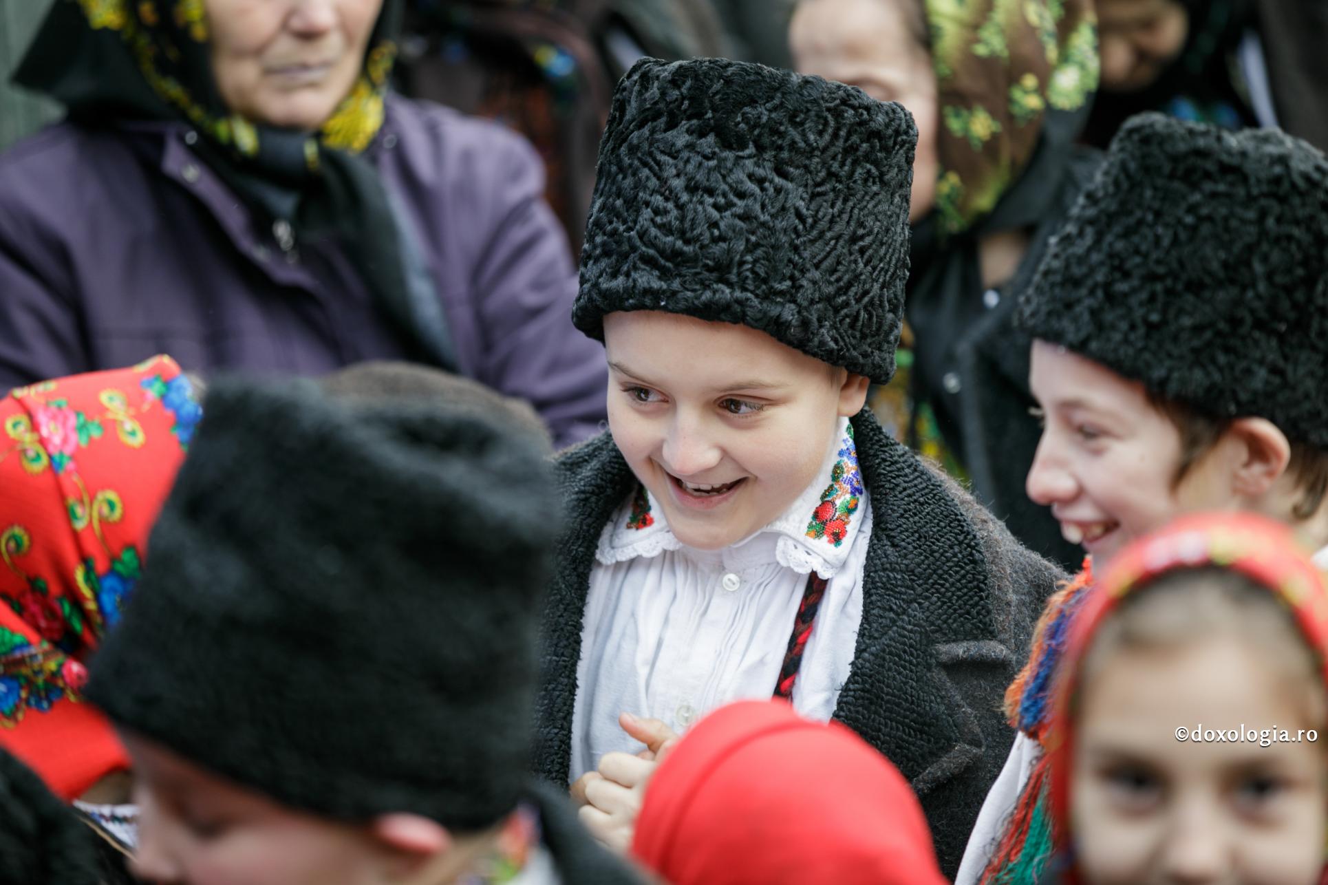 Să iubim pe toți semenii noștri, până la unul!