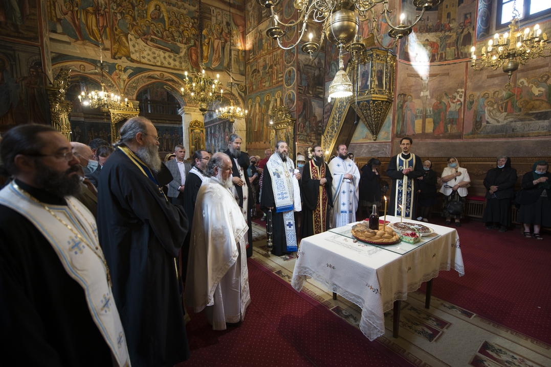 Slujire arhierească la hramul Mănăstirii Golia, după mai bine de 20 de ani