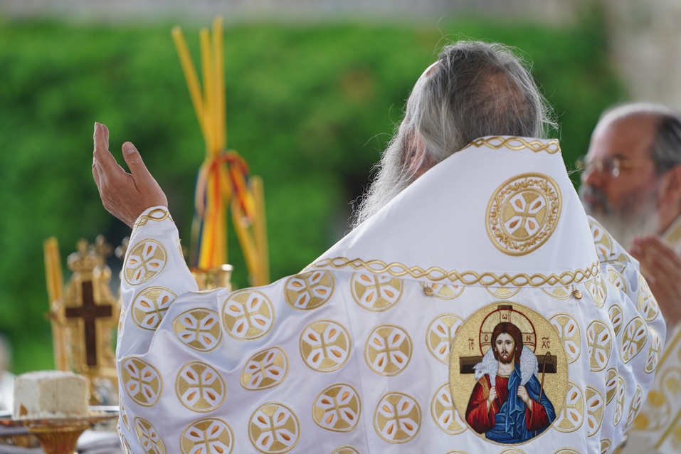 Hramul Mănăstirii Neamț: „Prin participarea noastră la Sfânta Liturghie, suntem prezenți la Înălțarea Domnului la cer”