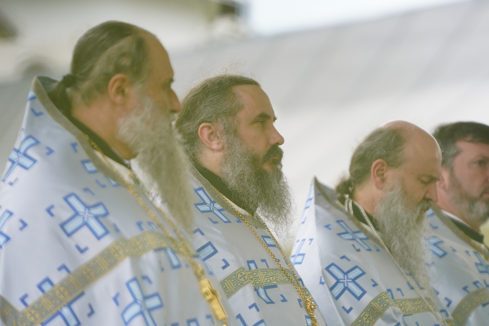 Hramul Mănăstirii Neamț: „Prin participarea noastră la Sfânta Liturghie, suntem prezenți la Înălțarea Domnului la cer”