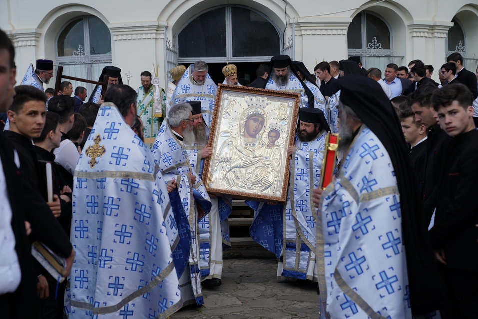 Hramul Mănăstirii Neamț: „Prin participarea noastră la Sfânta Liturghie, suntem prezenți la Înălțarea Domnului la cer”