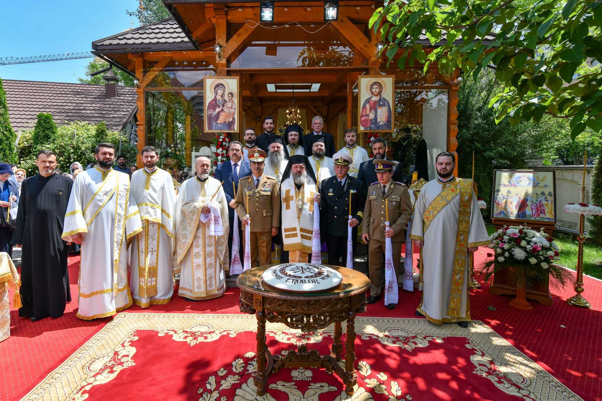 PS Timotei de hramul Catedralei Naționale: Sărbătoarea Înălțării Domnului ne arată că nu suntem legați de țărână