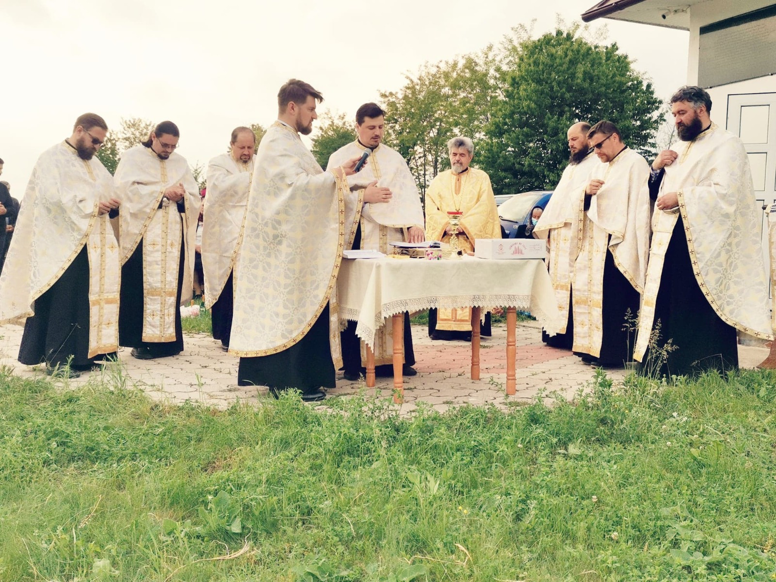 Bucurie în rugăciune la Parohia „Sf. Petru și Pavel” Putrida