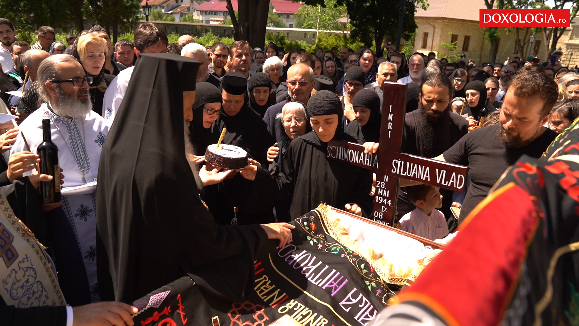 (Video) Maica Siluana Vlad a fost înmormântată la Mănăstirea Frumoasa din Iași